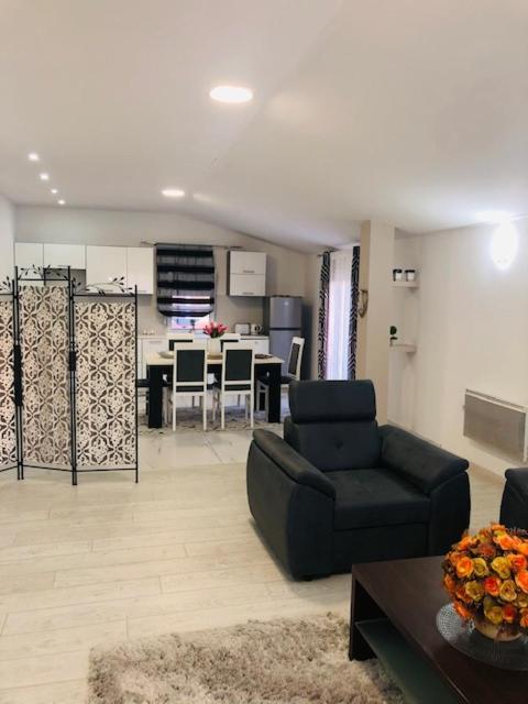 Apartman Mona Podgorica Eksteriør bilde