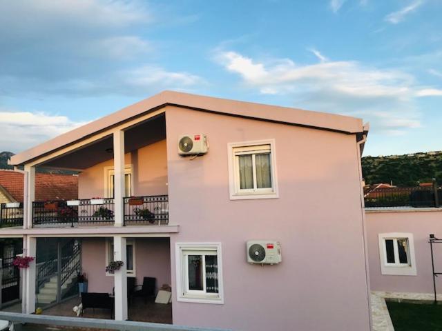 Apartman Mona Podgorica Eksteriør bilde