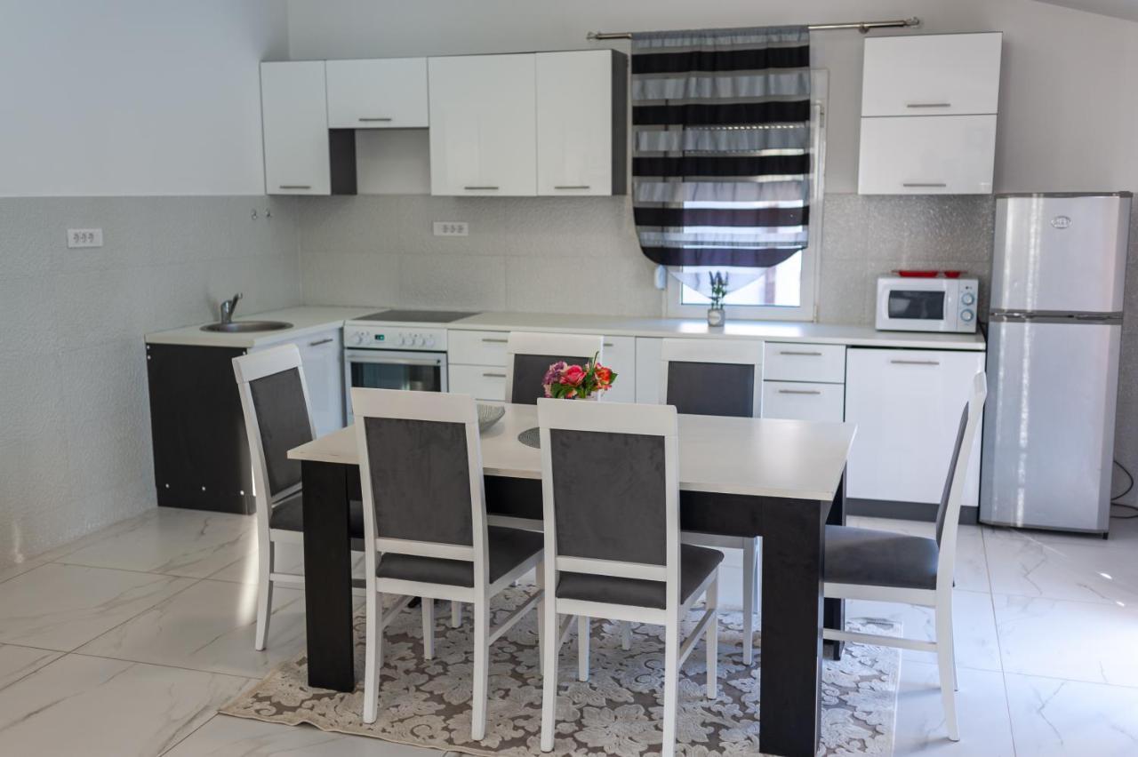 Apartman Mona Podgorica Eksteriør bilde