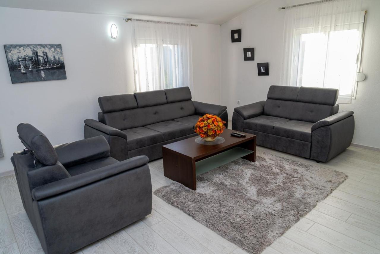 Apartman Mona Podgorica Eksteriør bilde