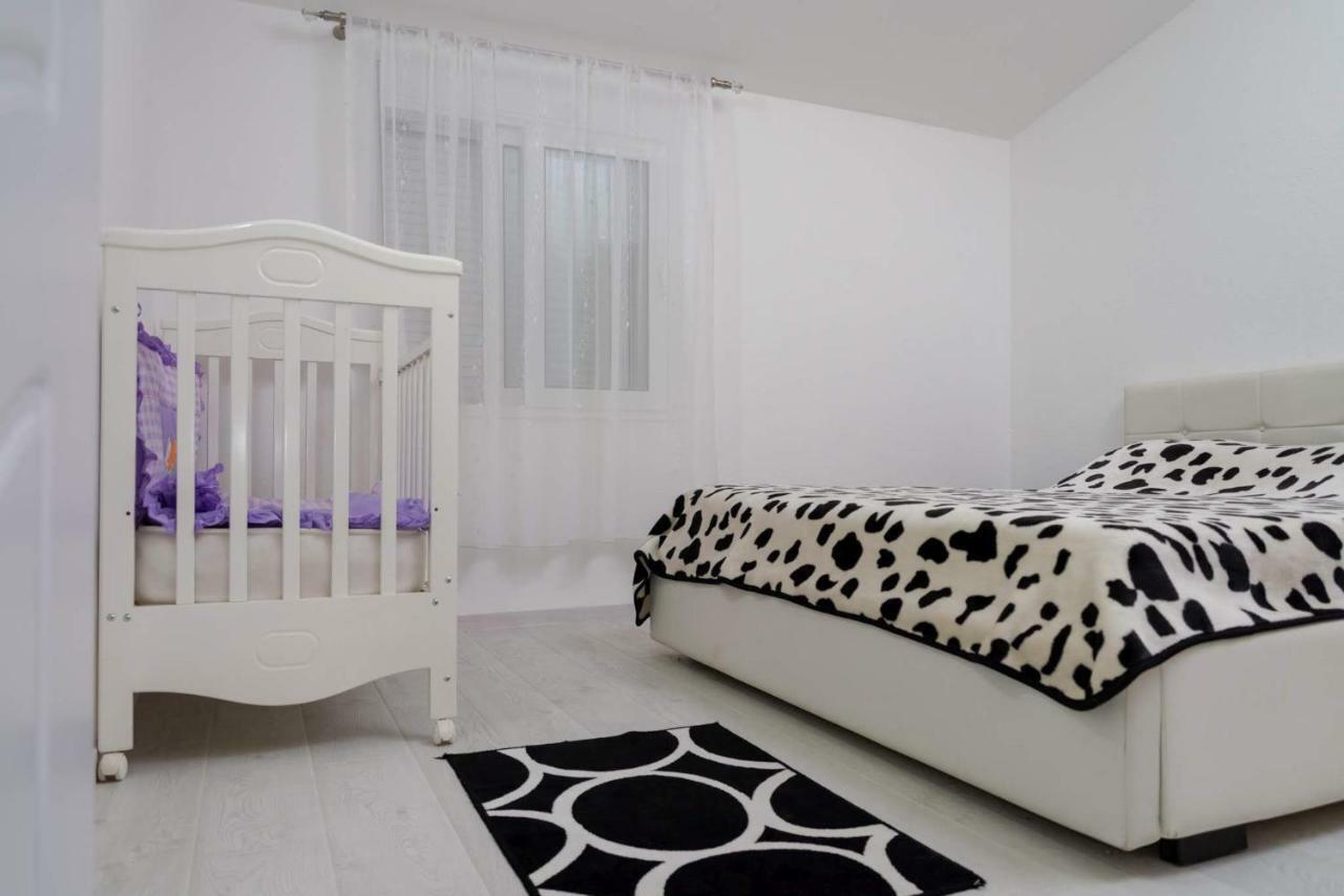 Apartman Mona Podgorica Eksteriør bilde